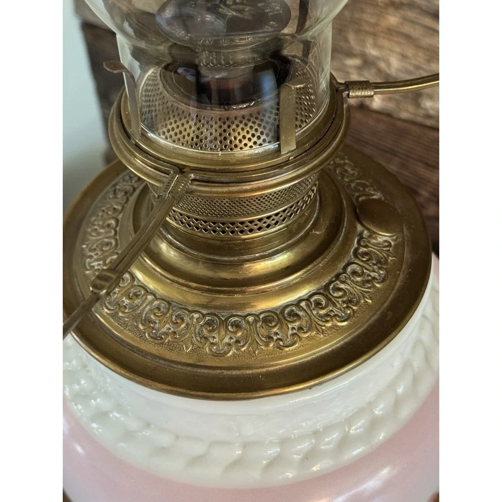 Vintage Victorian Gone With The Wind Hand Painted Parlor Hurricane Table Lamp